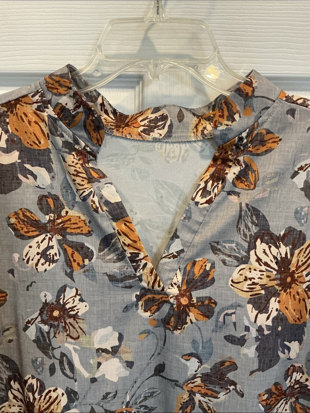 Emery Rose Women's Blue Floral Tiered Tunic Dress with Brown Accents - Picture 2 of 8